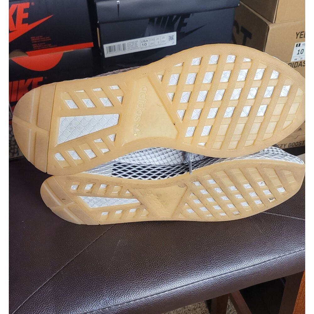 Adidas Deerupt Runner CQ2628 Grey Gum Men's Size 10 Mesh Sneakers Used w/ Box - Picture 6 of 7